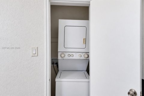 Copropriété à louer à Miami Beach, Floride: 1 chambre, 69.68 m2 № 2382288 - photo 9
