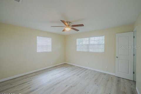 House in Port Orange, Florida 2 bedrooms, 94.57 sq.m. № 1844246 - photo 12