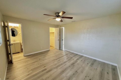 House in Port Orange, Florida 2 bedrooms, 94.57 sq.m. № 1844246 - photo 13