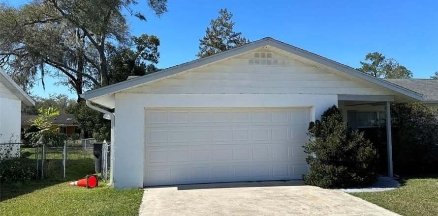 Casa en Ocala, Florida 3 dormitorios, 124.77 m2 № 1908263