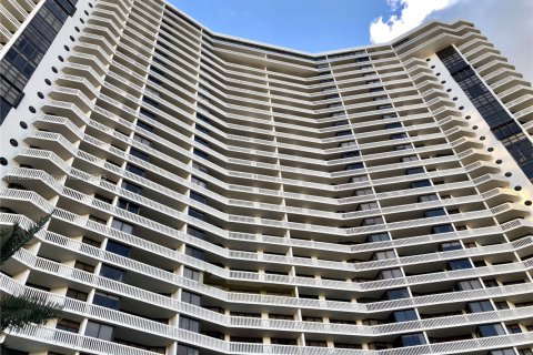 Copropriété à vendre à Aventura, Floride: 2 chambres, 125.42 m2 № 1963498 - photo 4