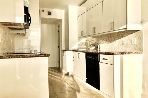 Copropriété à vendre à Aventura, Floride: 2 chambres, 125.42 m2 № 1963498 - photo 10