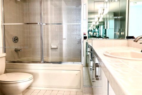 Copropriété à vendre à Aventura, Floride: 2 chambres, 125.42 m2 № 1963498 - photo 21