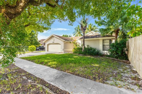 Casa en venta en Sunrise, Florida, 3 dormitorios, 136.19 m2 № 1957292 - foto 4