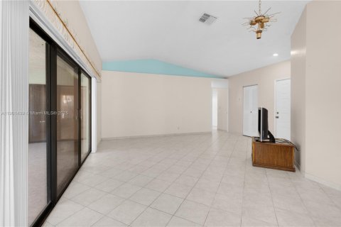 Casa en venta en Sunrise, Florida, 3 dormitorios, 136.19 m2 № 1957292 - foto 10