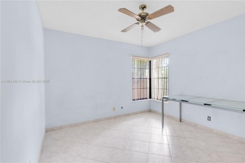 Casa en venta en Sunrise, Florida, 3 dormitorios, 136.19 m2 № 1957292 - foto 21