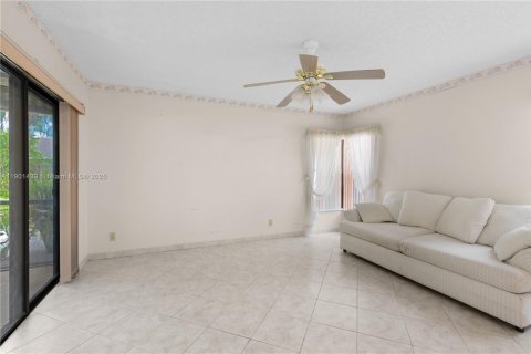 Casa en venta en Sunrise, Florida, 3 dormitorios, 136.19 m2 № 1957292 - foto 24