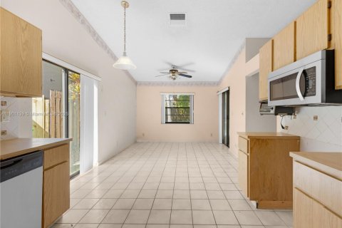 Casa en venta en Sunrise, Florida, 3 dormitorios, 136.19 m2 № 1957292 - foto 12