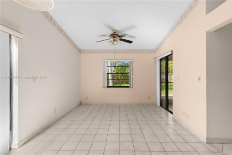Casa en venta en Sunrise, Florida, 3 dormitorios, 136.19 m2 № 1957292 - foto 13