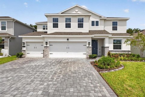 House in Kissimmee, Florida 5 bedrooms, 353.21 sq.m. № 2322293