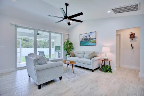 House in Sebring, Florida 3 bedrooms, 135.64 sq.m. № 1829502 - photo 5