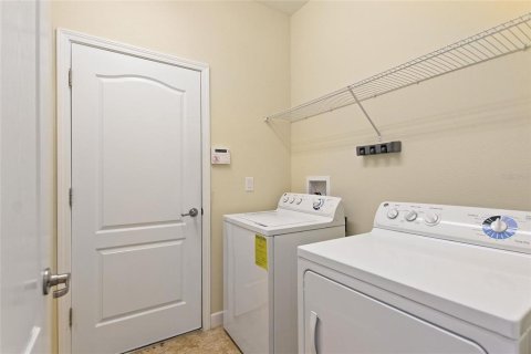 Casa en venta en Davenport, Florida, 3 dormitorios, 187.11 m2 № 2096262 - foto 16