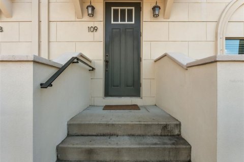 Touwnhouse à vendre à Tampa, Floride: 4 chambres, 205.31 m2 № 1919914 - photo 4