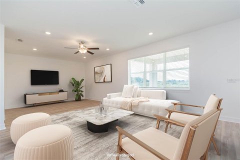 House in Wesley Chapel, Florida 4 bedrooms, 299.33 sq.m. № 2215726 - photo 10