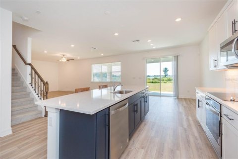 House in Wesley Chapel, Florida 4 bedrooms, 299.33 sq.m. № 2215726 - photo 7