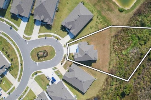 House in Wesley Chapel, Florida 4 bedrooms, 299.33 sq.m. № 2215726 - photo 3