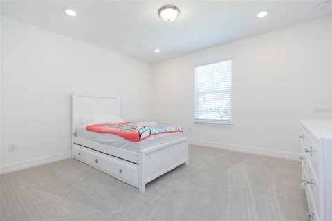 House in Wesley Chapel, Florida 4 bedrooms, 299.33 sq.m. № 2215726 - photo 18