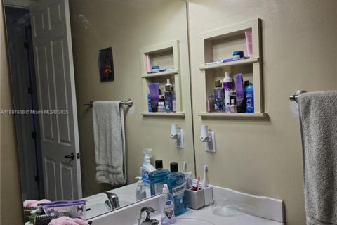 Купить таунхаус в Бойнтон-Бич, Флорида 3 спальни, 155.89м2, № 1949391 - фото 15