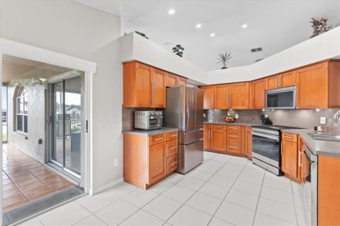 Casa en venta en Land O' Lakes, Florida, 4 dormitorios, 193.24 m2 № 1760341 - foto 16