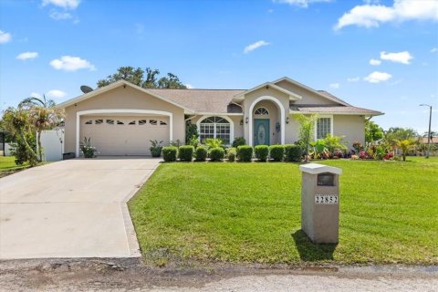 Casa en venta en Land O' Lakes, Florida, 4 dormitorios, 193.24 m2 № 1760341 - foto 1