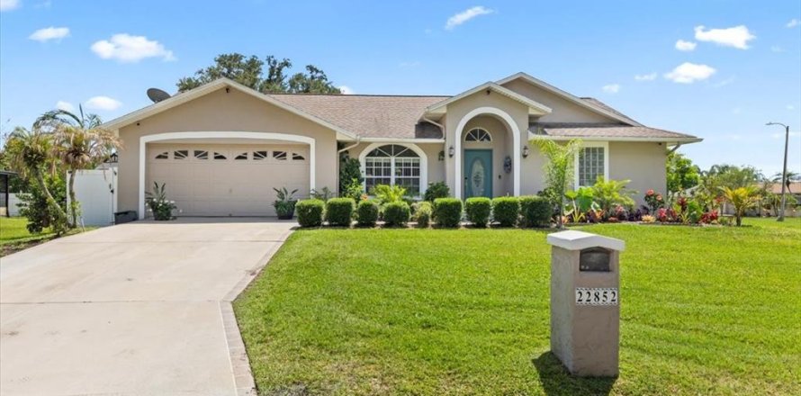 Casa en Land O' Lakes, Florida 4 dormitorios, 193.24 m2 № 1760341