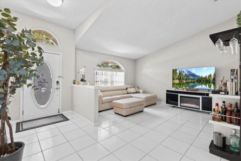 Casa en venta en Land O' Lakes, Florida, 4 dormitorios, 193.24 m2 № 1760341 - foto 7