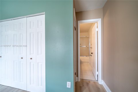 House in Miramar, Florida 2 bedrooms, 84.73 sq.m. № 2044497 - photo 23