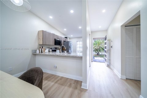 House in Miramar, Florida 2 bedrooms, 84.73 sq.m. № 2044497 - photo 11