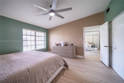 House in Miramar, Florida 2 bedrooms, 84.73 sq.m. № 2044497 - photo 21