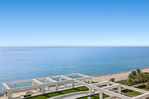 Copropriété à vendre à Miami Beach, Floride: 2 chambres, 128.86 m2 № 1961809 - photo 15