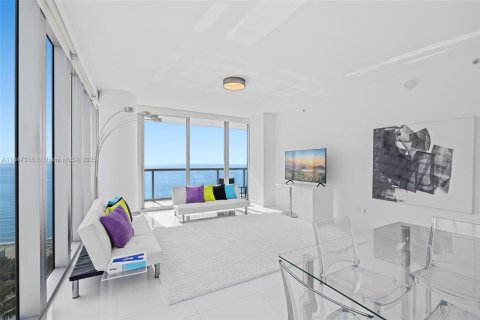 Copropriété à vendre à Miami Beach, Floride: 2 chambres, 128.86 m2 № 1961809 - photo 3
