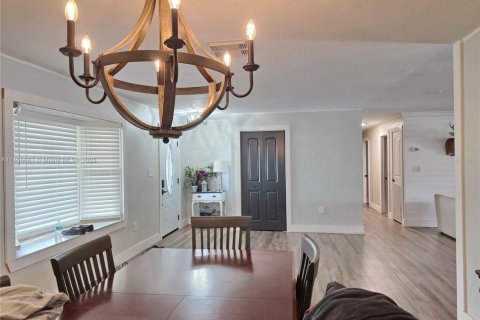 Casa en venta en Okeechobee, Florida, 3 dormitorios, 183.57 m2 № 1878707 - foto 7