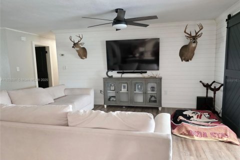 Casa en venta en Okeechobee, Florida, 3 dormitorios, 183.57 m2 № 1878707 - foto 10