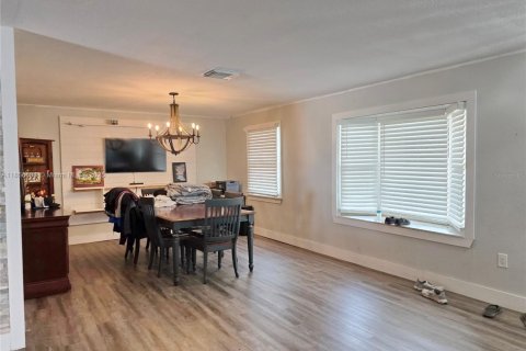 Casa en venta en Okeechobee, Florida, 3 dormitorios, 183.57 m2 № 1878707 - foto 12