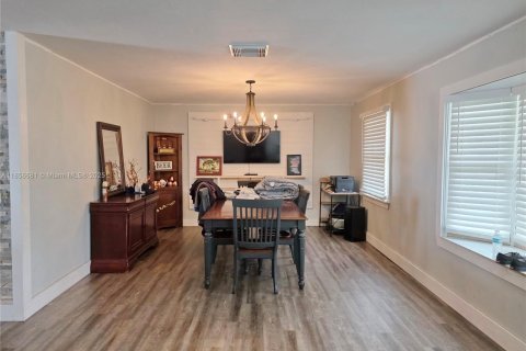 Casa en venta en Okeechobee, Florida, 3 dormitorios, 183.57 m2 № 1878707 - foto 13