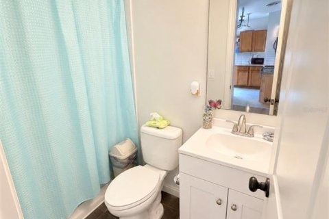 House in Tampa, Florida 3 bedrooms, 90.58 sq.m. № 2217076 - photo 20