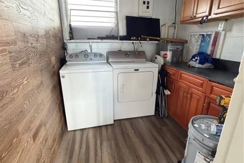 House in Tampa, Florida 3 bedrooms, 90.58 sq.m. № 2217076 - photo 12