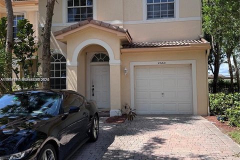 Adosado en alquiler en Miramar, Florida, 4 dormitorios, 168.62 m2 № 2041369 - foto 1