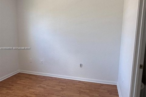 Adosado en alquiler en Miramar, Florida, 4 dormitorios, 168.62 m2 № 2041369 - foto 2