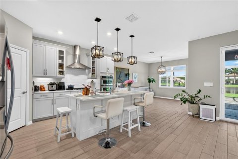 House in Lakewood Ranch, Florida 4 bedrooms, 231.61 sq.m. № 2317219 - photo 18