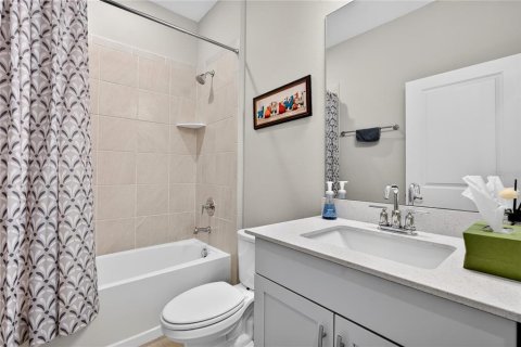 House in Lakewood Ranch, Florida 4 bedrooms, 231.61 sq.m. № 2317219 - photo 24