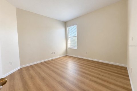 House in Wesley Chapel, Florida 4 bedrooms, 240.71 sq.m. № 2378031 - photo 12