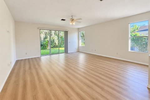 House in Wesley Chapel, Florida 4 bedrooms, 240.71 sq.m. № 2378031 - photo 5