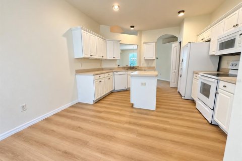 House in Wesley Chapel, Florida 4 bedrooms, 240.71 sq.m. № 2378031 - photo 14