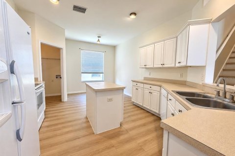 House in Wesley Chapel, Florida 4 bedrooms, 240.71 sq.m. № 2378031 - photo 2