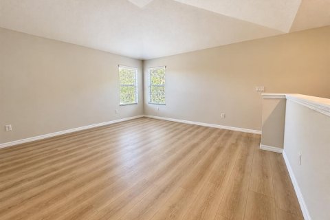 House in Wesley Chapel, Florida 4 bedrooms, 240.71 sq.m. № 2378031 - photo 7