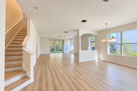 House in Wesley Chapel, Florida 4 bedrooms, 240.71 sq.m. № 2378031 - photo 3