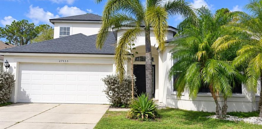 House in Wesley Chapel, Florida 4 bedrooms, 240.71 sq.m. № 2378031
