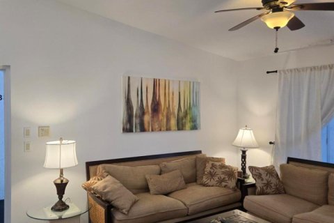 Condo in Port St. Lucie, Florida, 2 bedrooms № 2254406 - photo 9