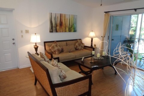 Condo in Port St. Lucie, Florida, 2 bedrooms № 2254406 - photo 8